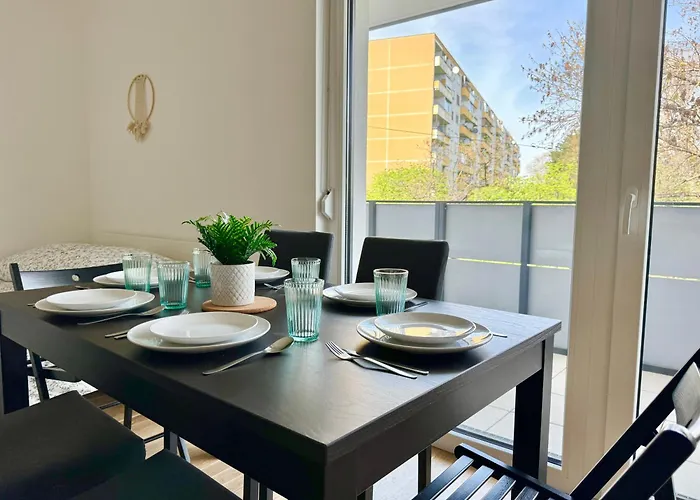 Апартаменти Brand New Danube With Balcony And Free Parking
