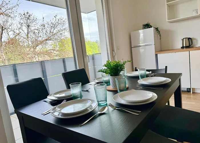 Brand New Danube With Balcony And Free Parking Апартаменти *