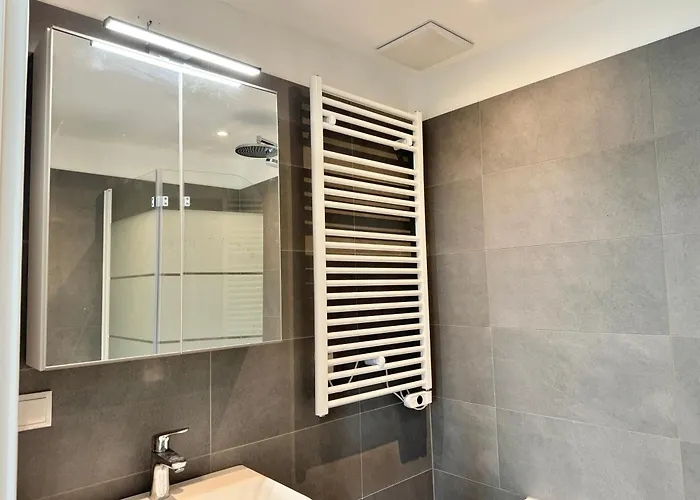 Апартаменти Brand New Danube With Balcony And Free Parking